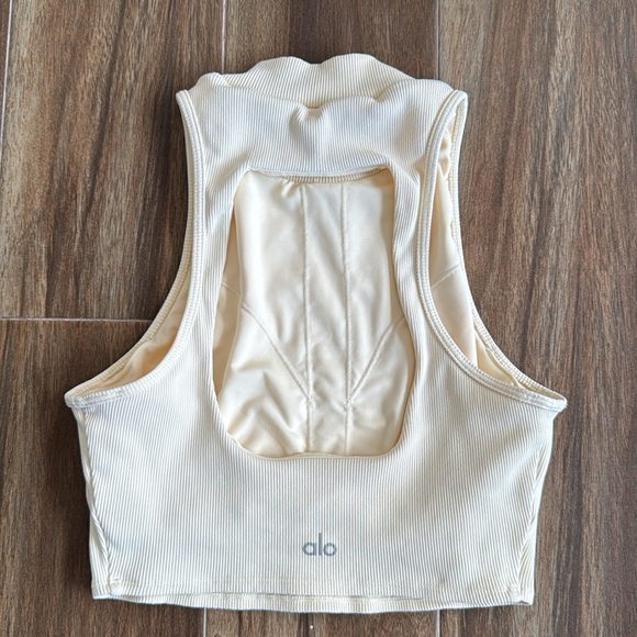 Alo Goddess Rib Cropped Dynamite Tank Top - French Vanilla, M - Picture 10 of 12